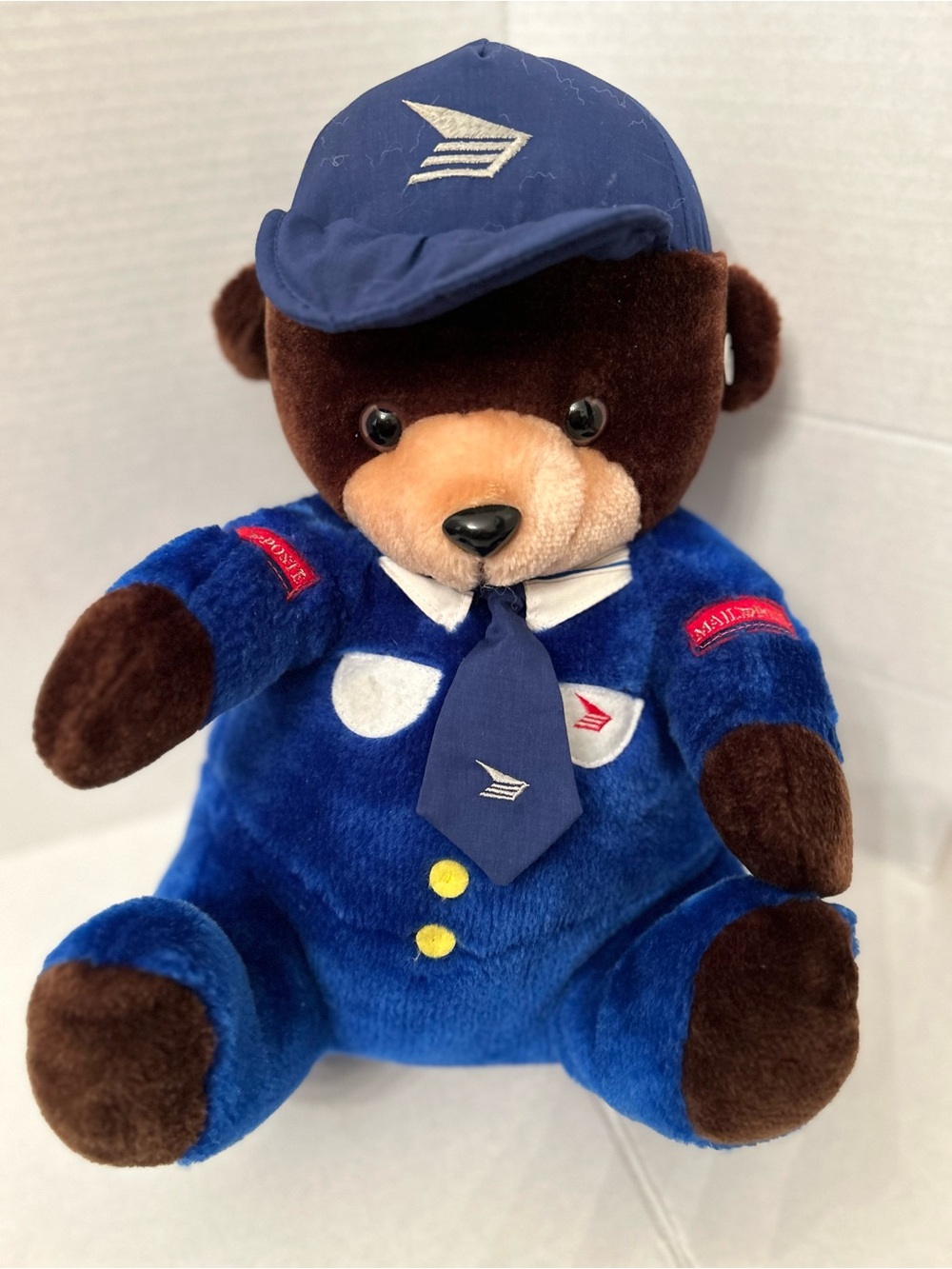 Vintage Canada Post Mailman
Bear Plush | National Hockey
Tournament Collectible